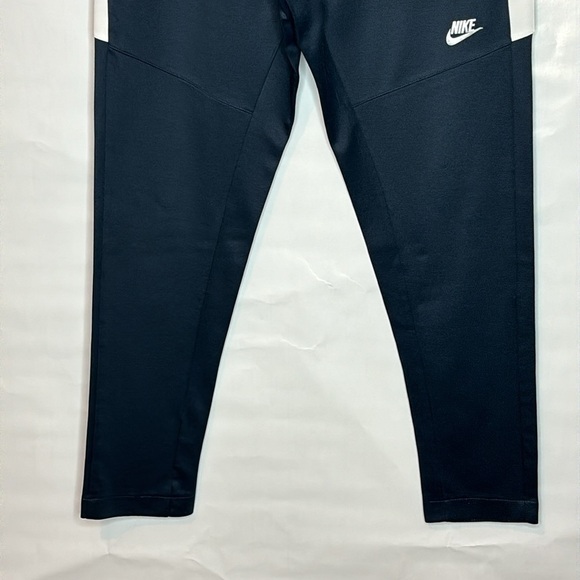 🔥🔥NIKE Men Tapered Joggers Size: Large🔥🔥 - Picture 3 of 10